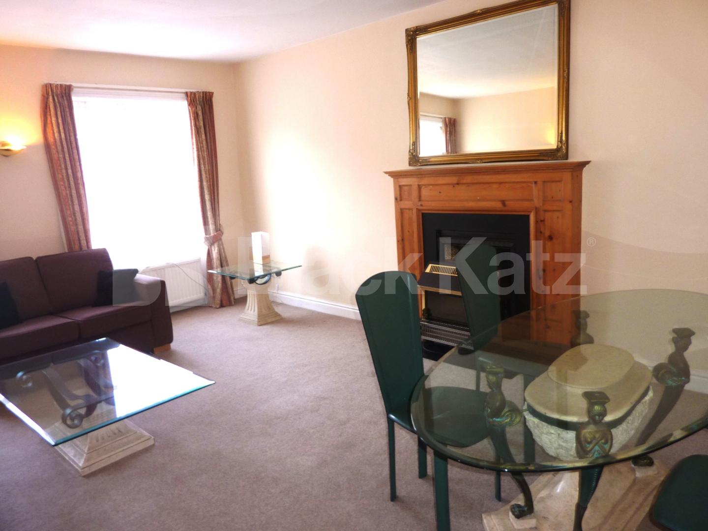 			NEW INSTRUCTION & NEAR REGENTS PARK!, 2 Bedroom, 1 bath, 1 reception Flat			 Nottingham Place, BAKER STREET